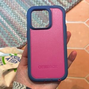 Iphone 14 pro OtterBox Pink and purple Phone Case and popsocket magsafe wallet